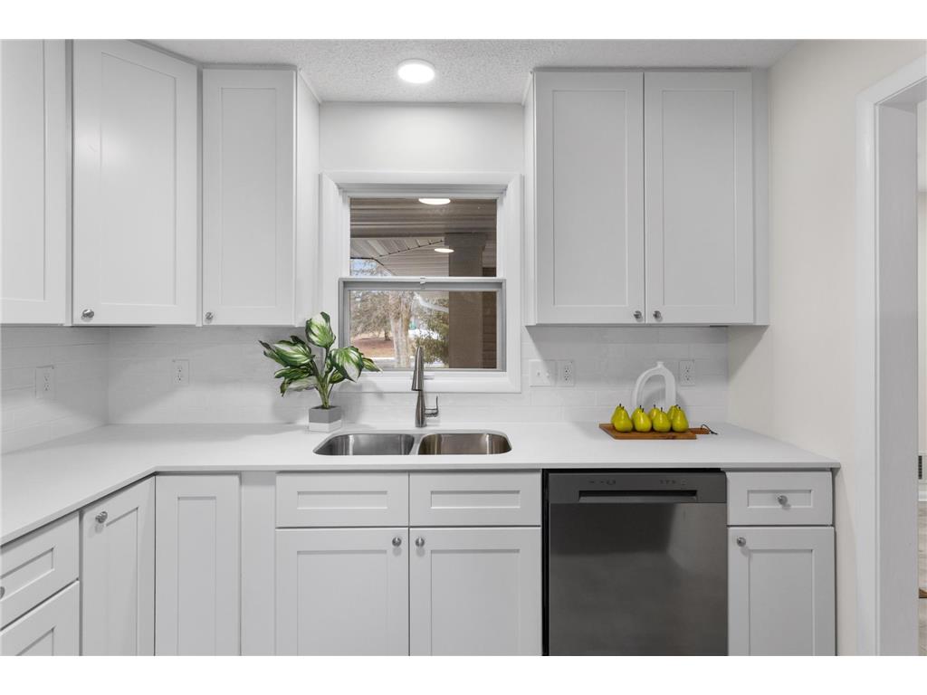 16420 4th Avenue N Plymouth MN 55447 7047980 image14