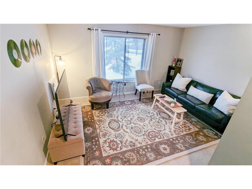 1643 Dunlap Street N #2 Saint Paul MN 55108 6324651 image1