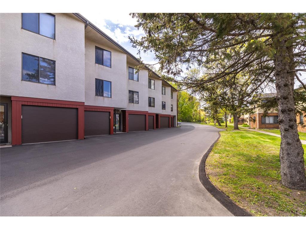 1643 Dunlap Street N #4 Saint Paul MN 55108 7007655 image1