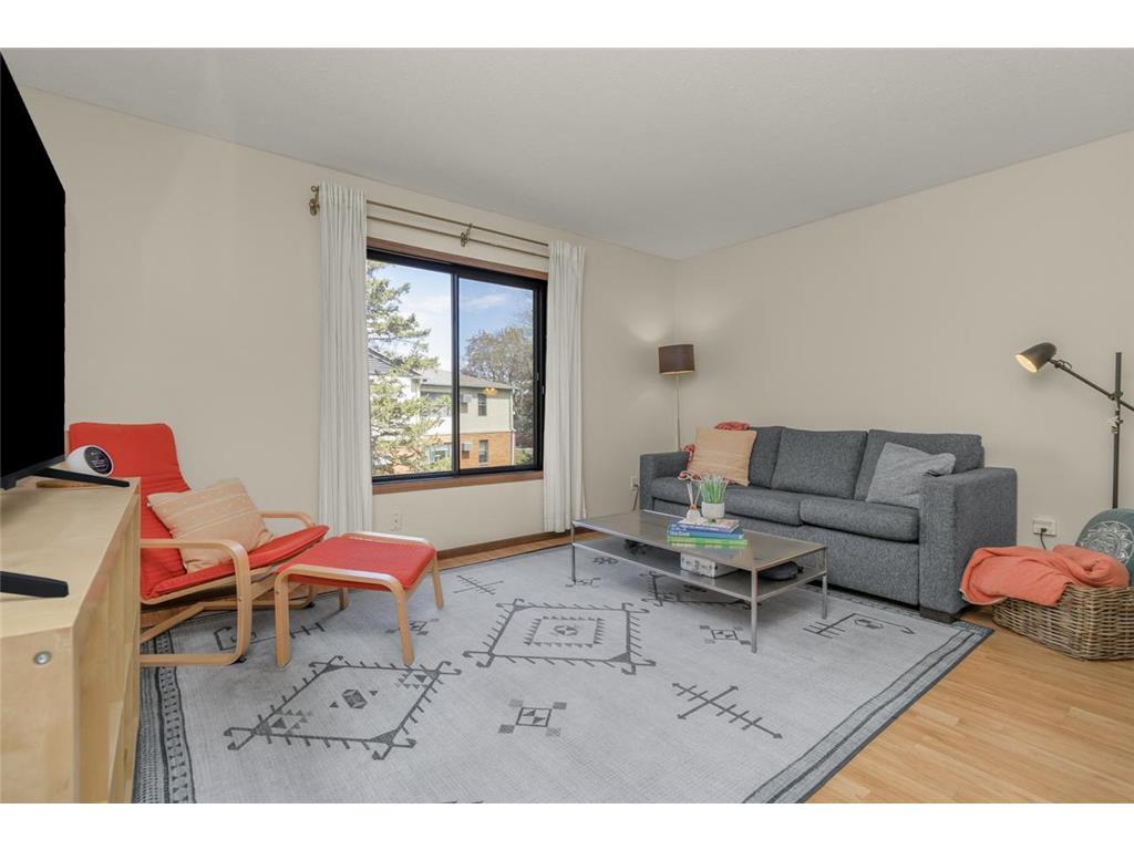 1643 Dunlap Street N #4 Saint Paul MN 55108 7007655 image4