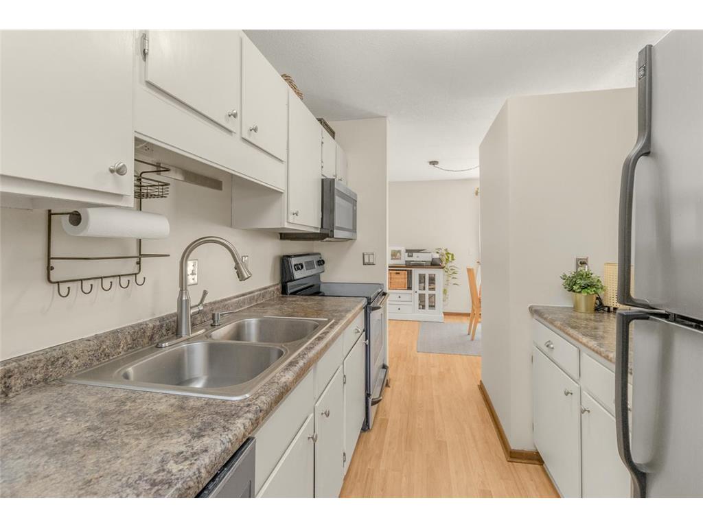1643 Dunlap Street N #4 Saint Paul MN 55108 7007655 image7