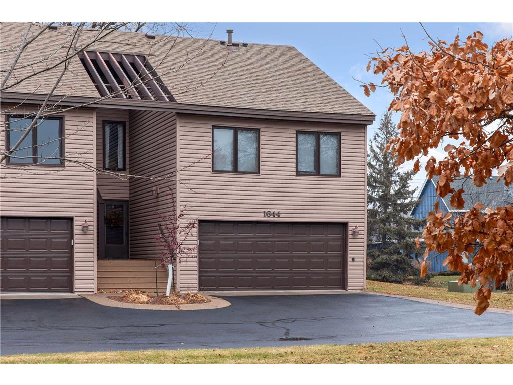 1644 Cope Avenue E Maplewood MN 55109 6472574 image1