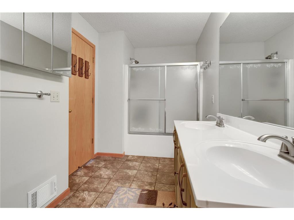1644 Meadow Place Shakopee MN 55379 7097886 image14