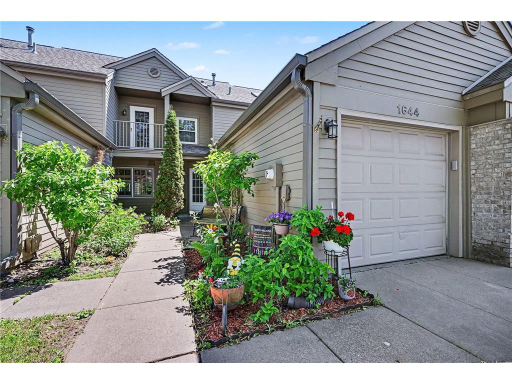 1644 Rose Hill Circle Lauderdale MN 55108 7070686 image2