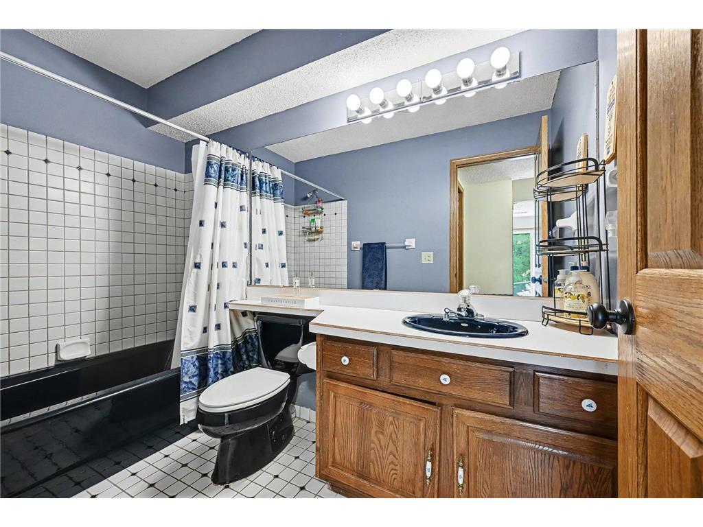 1644 Rose Hill Circle Lauderdale MN 55108 7070686 image29