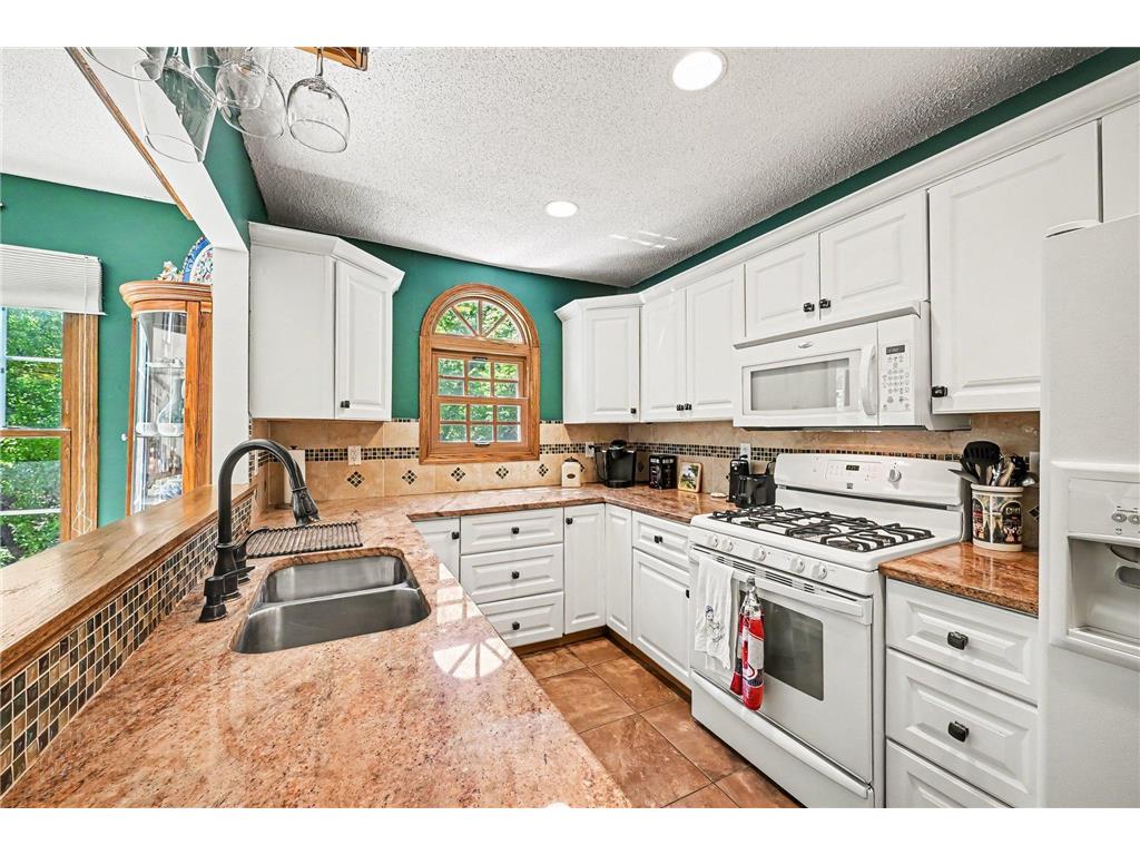 1644 Rose Hill Circle Lauderdale MN 55108 7070686 image9