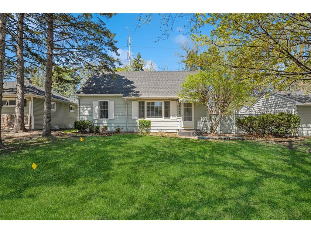 1645 Rose Place Roseville MN 55113 6694555 image1