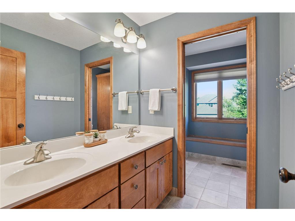 1646 Isabella Parkway Chaska MN 55318 7009486 image26