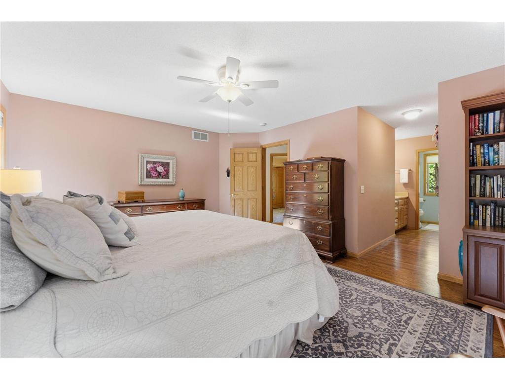 1646 Mayfield Heights Road Mendota Heights MN 55118 7073749 image19