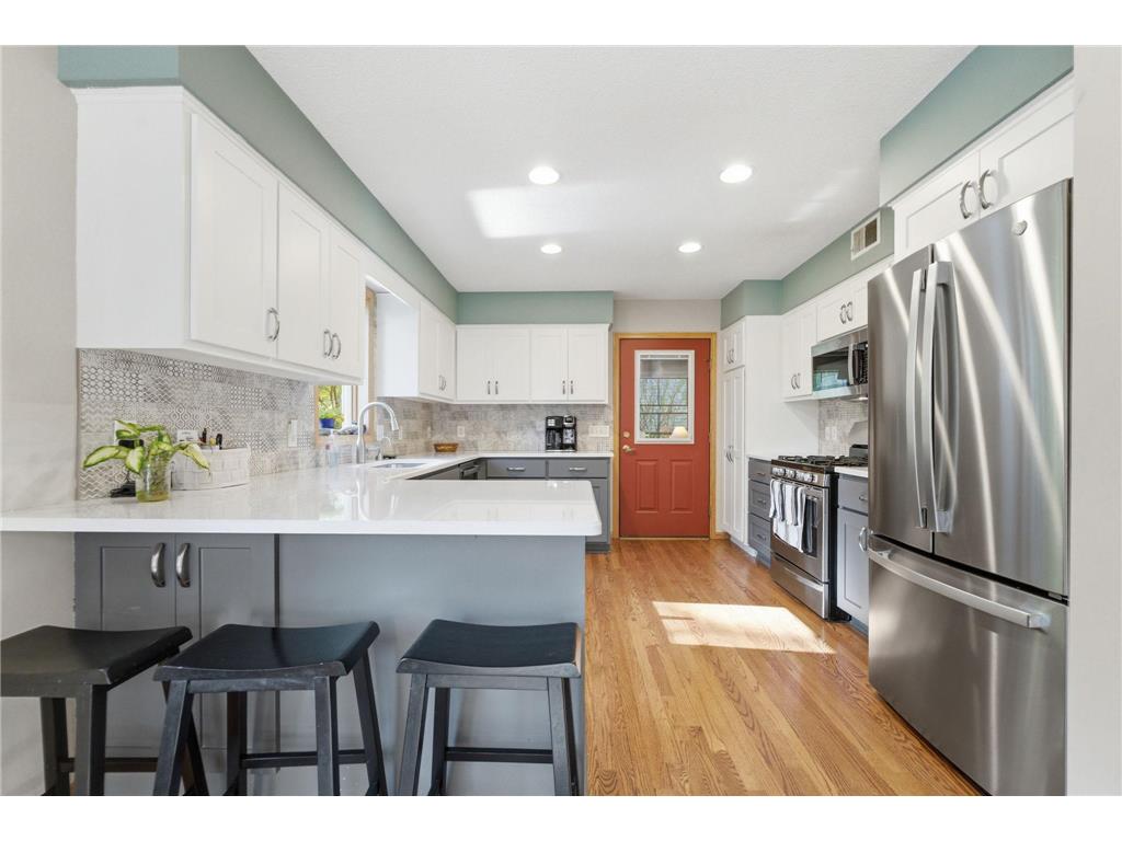 1646 Mayfield Heights Road Mendota Heights MN 55118 7073749 image2