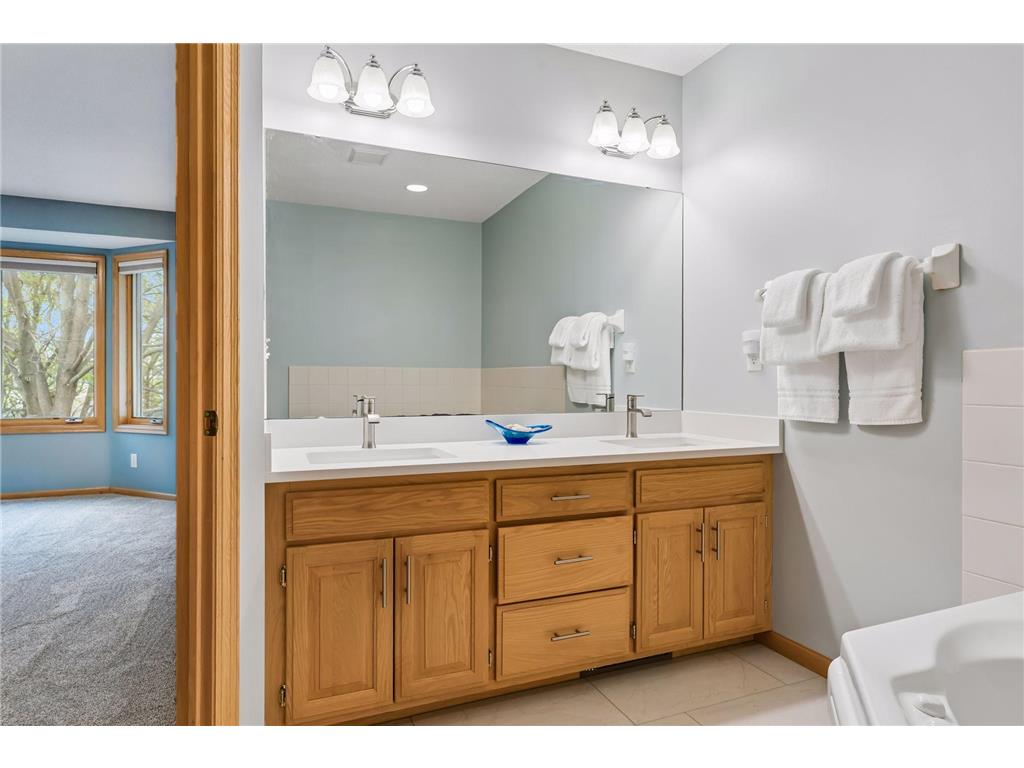 1648 Cohansey Street Saint Paul MN 55117 7027502 image25