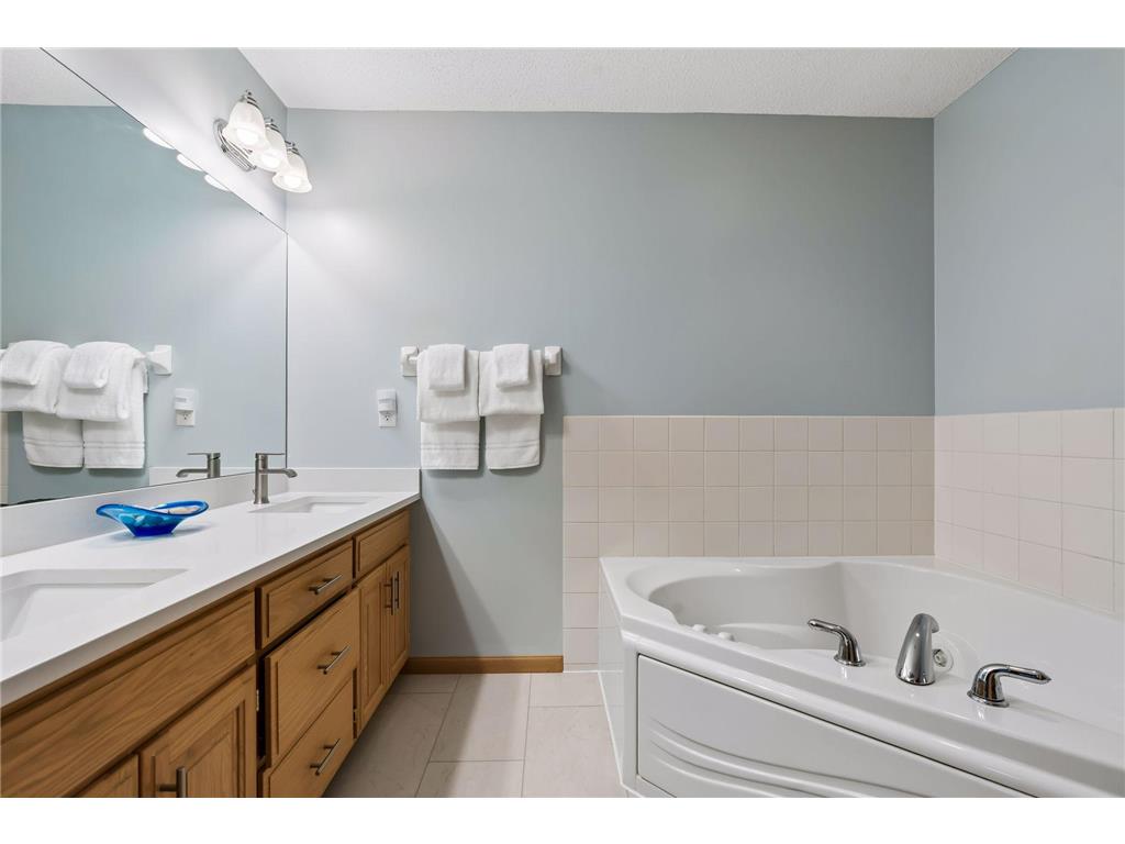 1648 Cohansey Street Saint Paul MN 55117 7027502 image26
