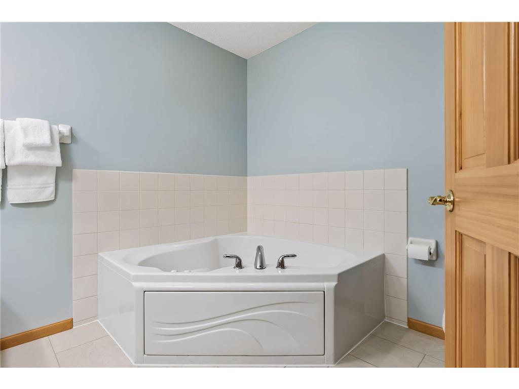 1648 Cohansey Street Saint Paul MN 55117 7027502 image27