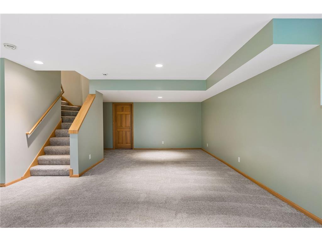 1648 Cohansey Street Saint Paul MN 55117 7027502 image35