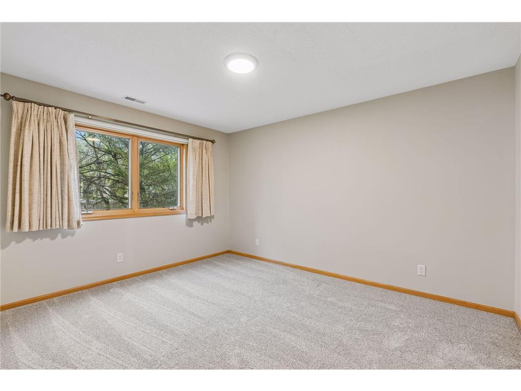 1648 Cohansey Street Saint Paul MN 55117 7027502 image38
