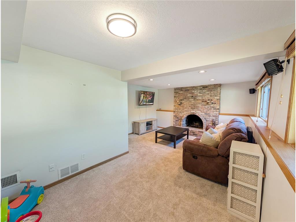 1648 Hickory Lane Eagan MN 55122 7070437 image22