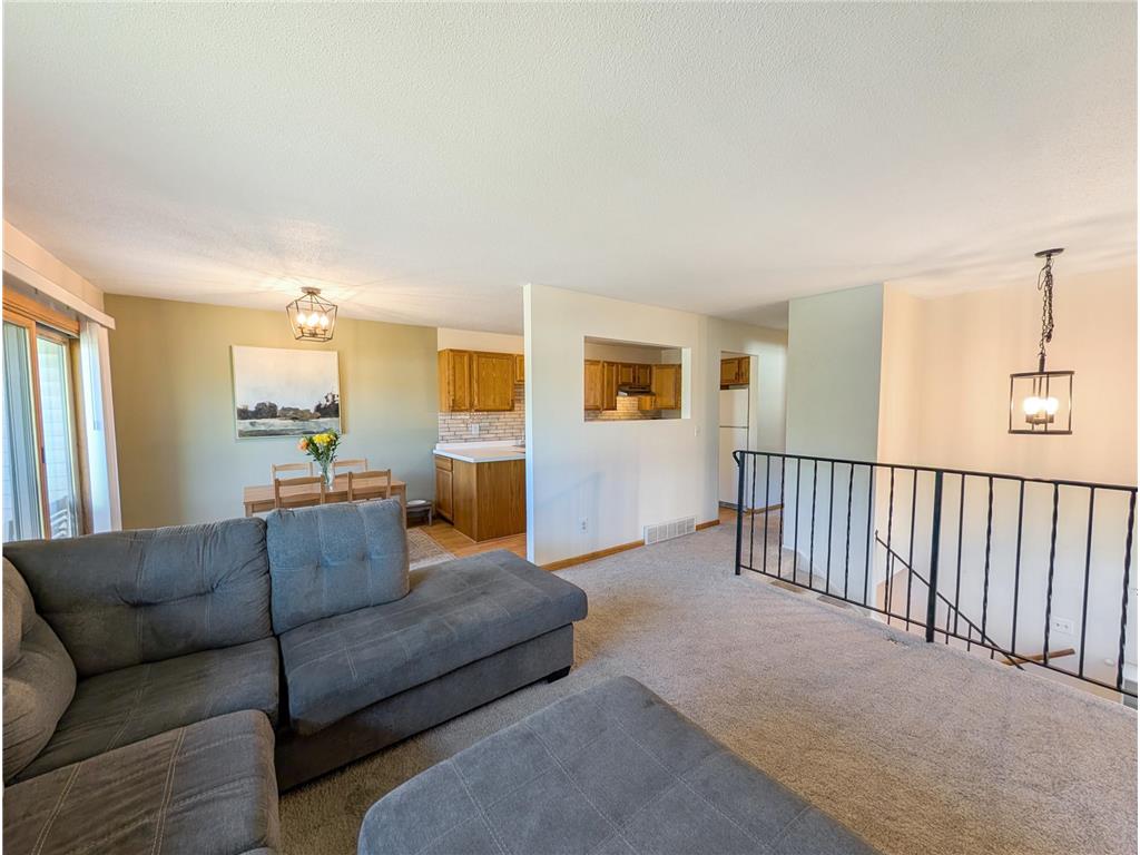 1648 Hickory Lane Eagan MN 55122 7070437 image9