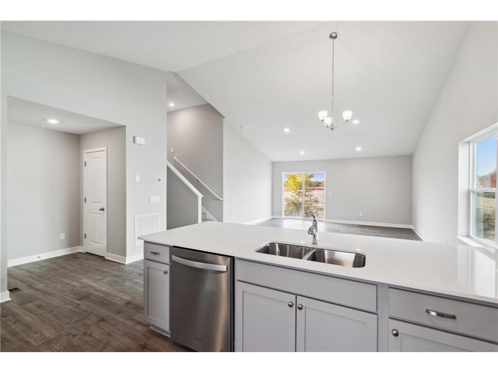 1649 Shasta Drive Shakopee MN 55379 7075725 image6