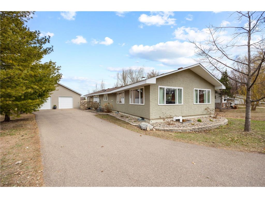 165 5th Avenue NW Hutchinson MN 55350 6703801 image1
