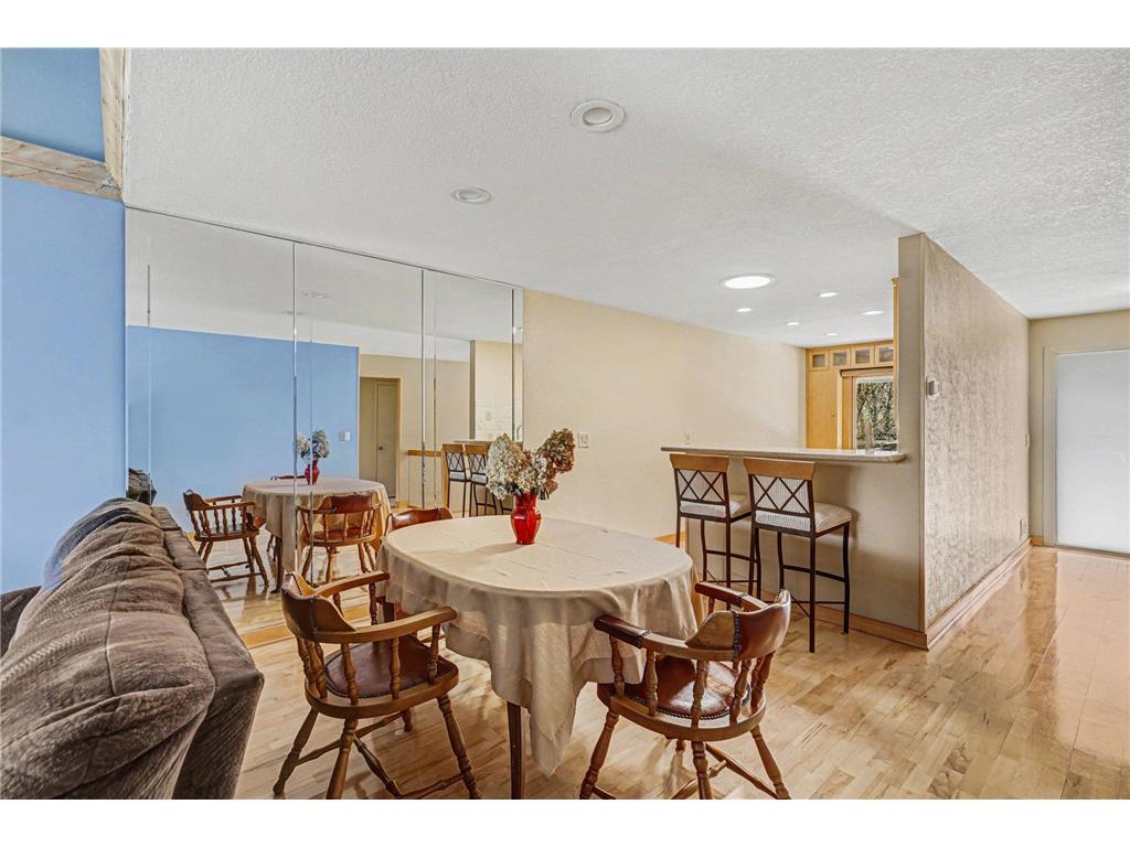 165 Birnamwood Drive Burnsville MN 55337 7009376 image14