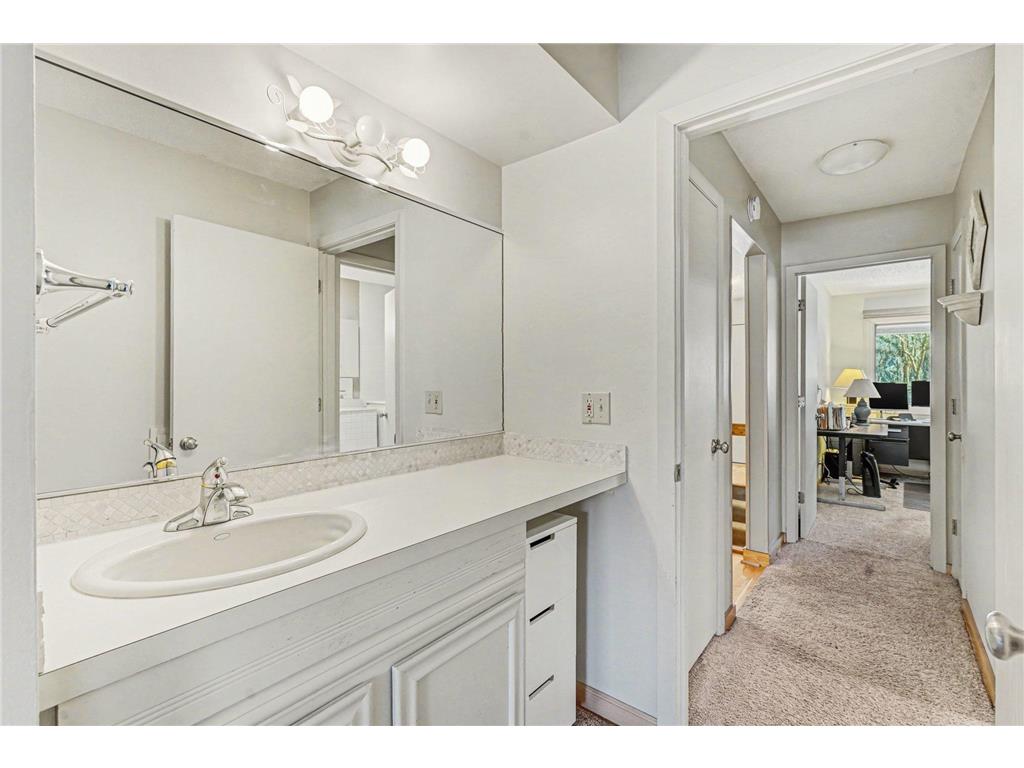 165 Birnamwood Drive Burnsville MN 55337 7009376 image22