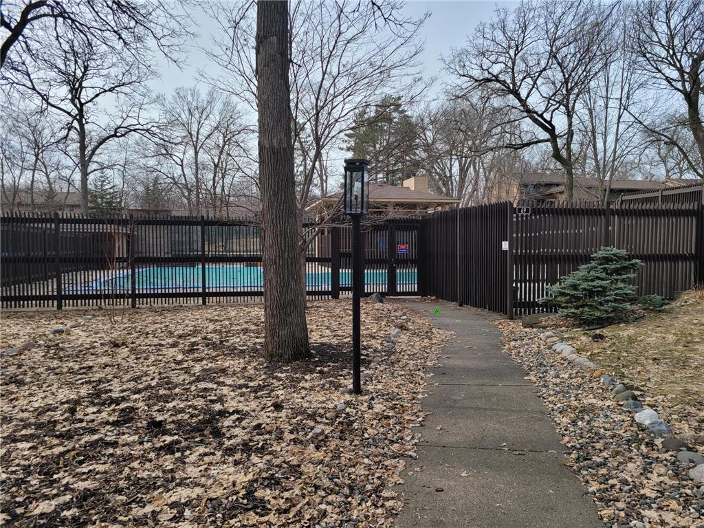 165 Birnamwood Drive Burnsville MN 55337 7009376 image47