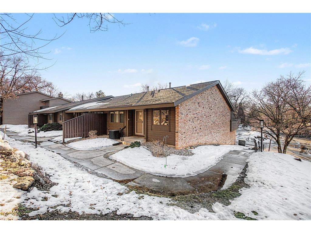 165 Birnamwood Drive Burnsville MN 55337 7009376 image5