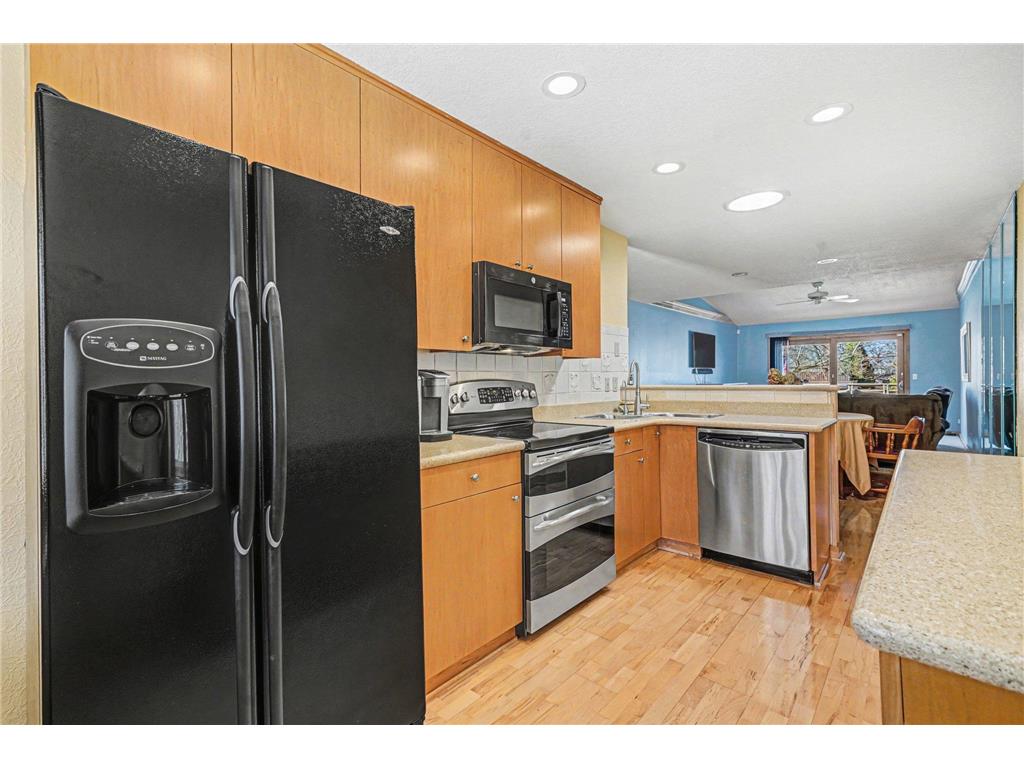 165 Birnamwood Drive Burnsville MN 55337 7009376 image9