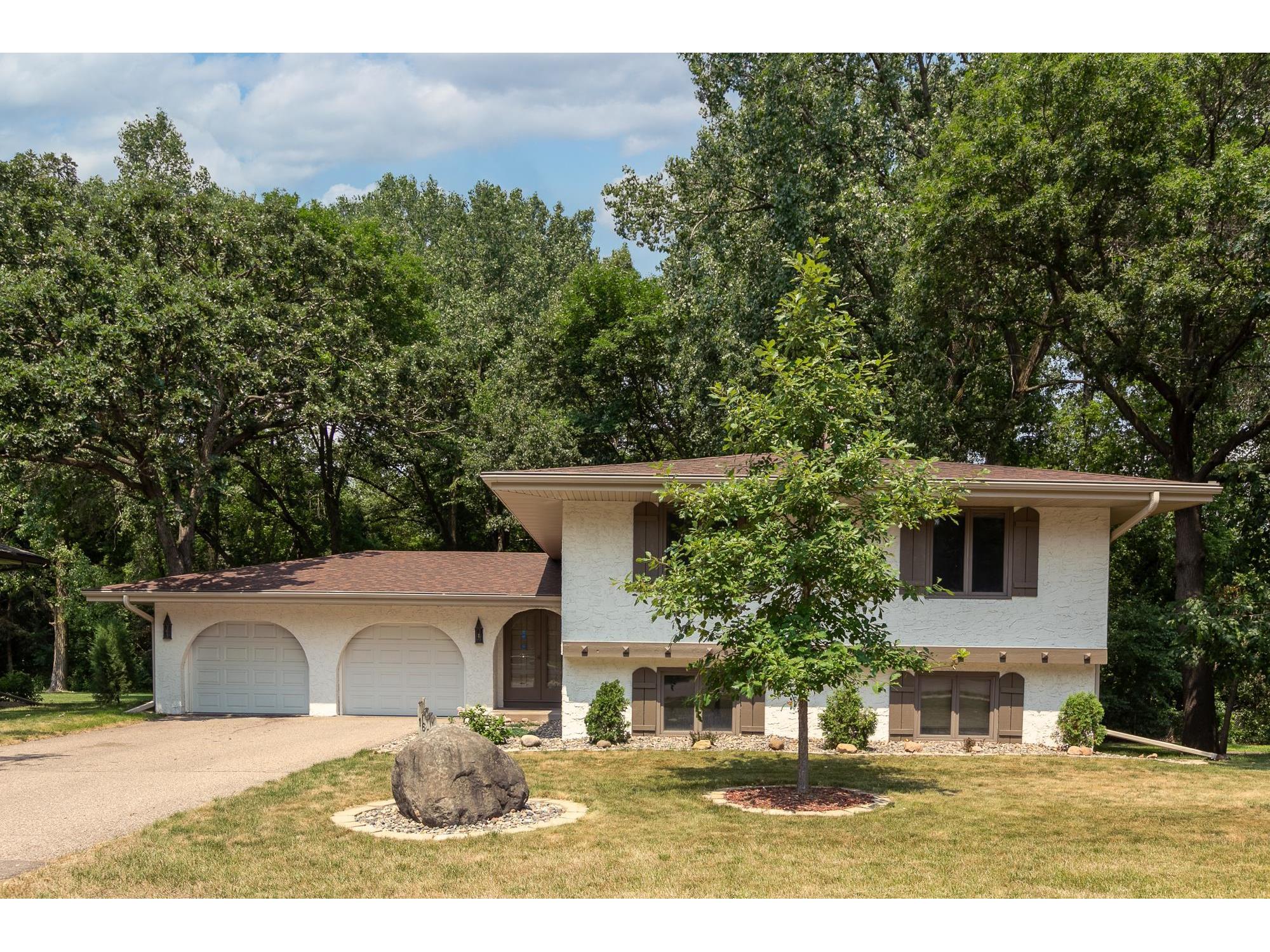 165 Chaparral Drive, Apple Valley, MN 55124 MLS 6024680 Edina Realty