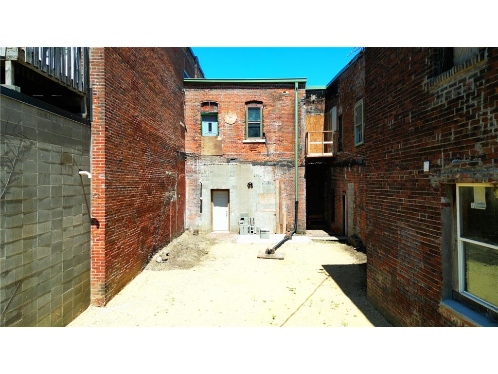 165 E 3rd Street Winona MN 55987 6766393 image2