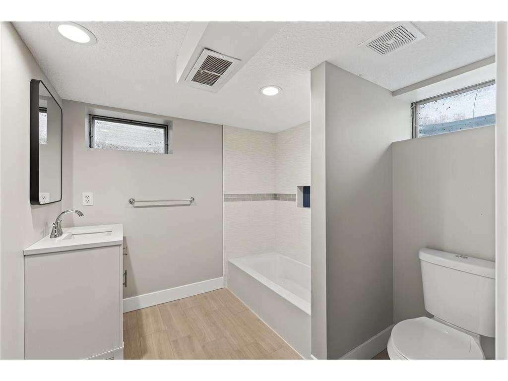 165 Sherrie Lane Woodbury MN 55125 6812376 image15