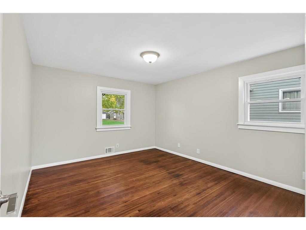 165 Sherrie Lane Woodbury MN 55125 6812376 image8