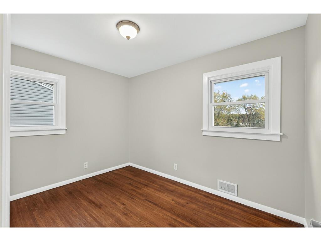 165 Sherrie Lane Woodbury MN 55125 6812376 image9