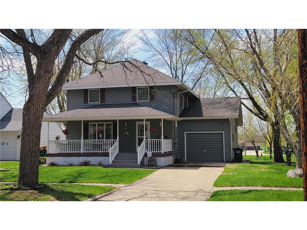 165 W 5th Street N, Cottonwood, MN 56229 MLS 6370588 Edina Realty