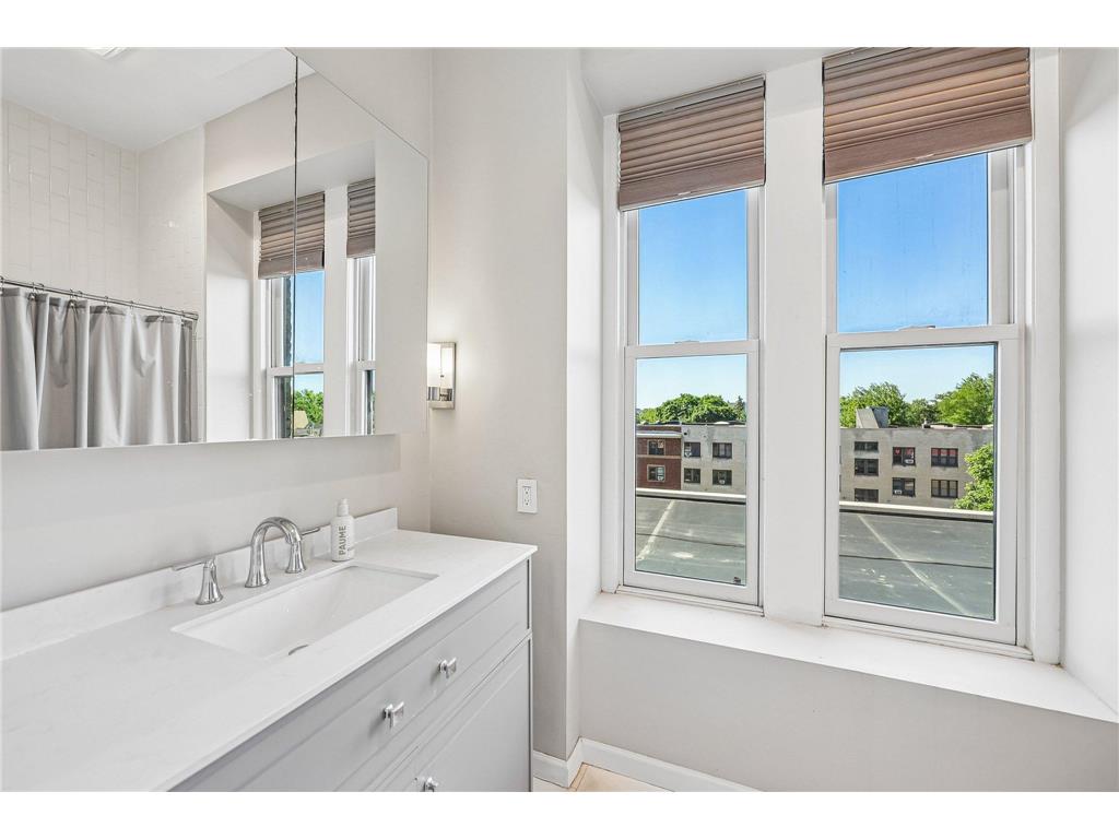 165 Western Avenue N #404 Saint Paul MN 55102 7093256 image20