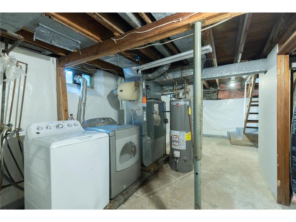 1651 4th Street E Saint Paul MN 55106 7003449 image13