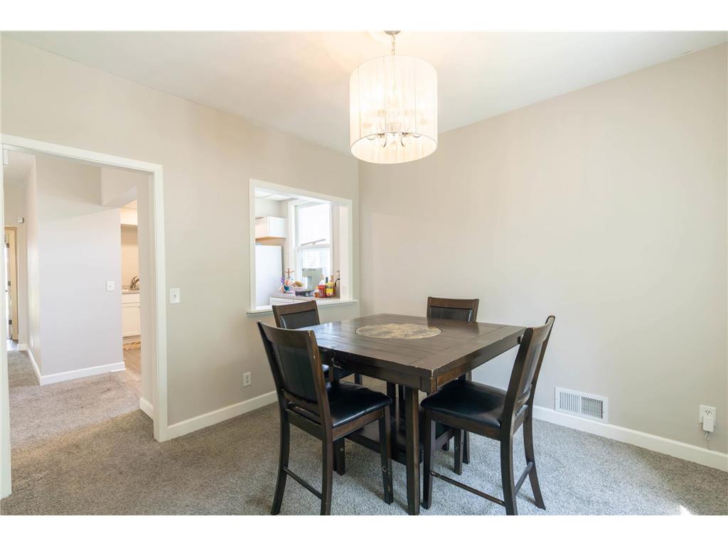 1651 4th Street E Saint Paul MN 55106 7003449 image4