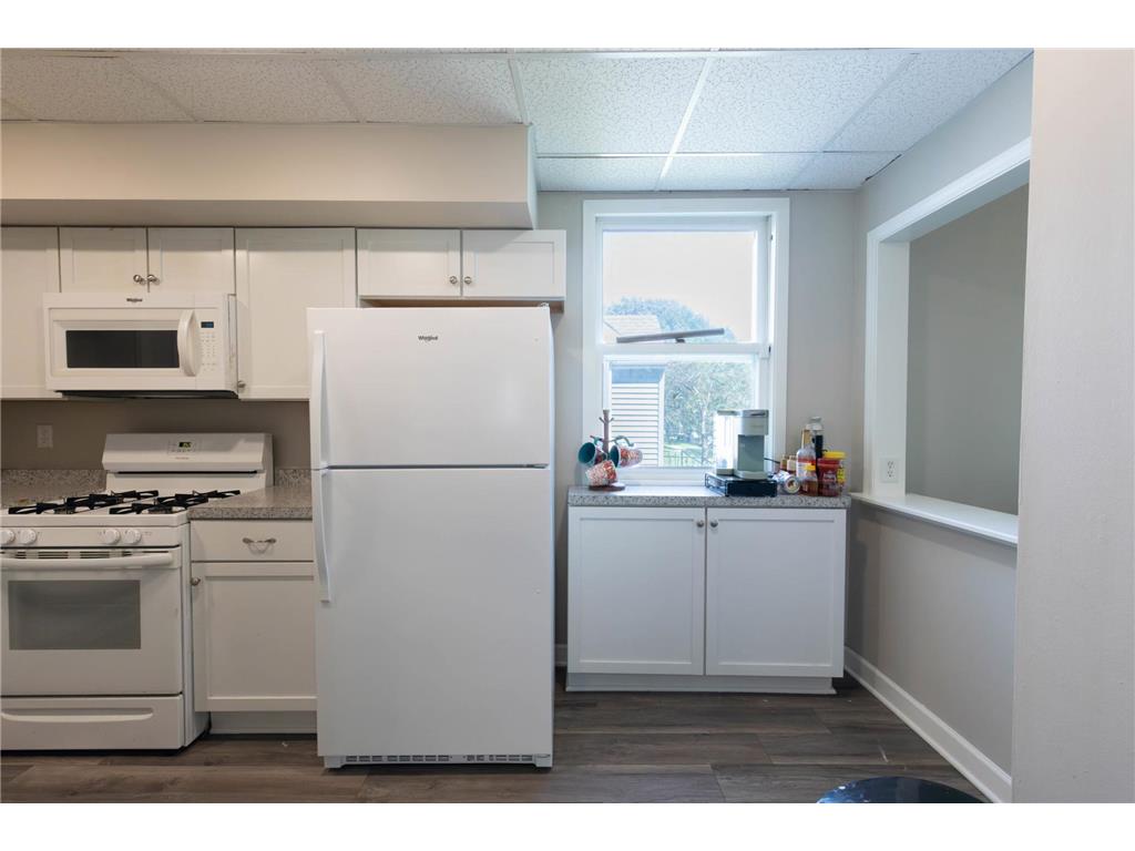 1651 4th Street E Saint Paul MN 55106 7003449 image5