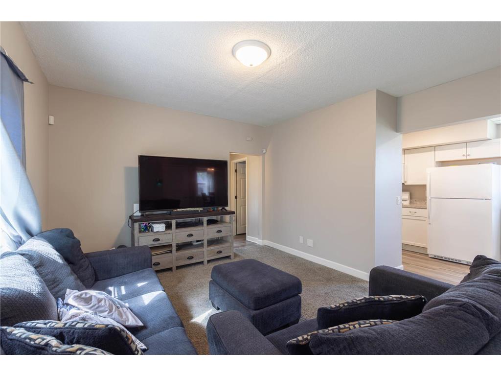 1651 4th Street E Saint Paul MN 55106 7003449 image7