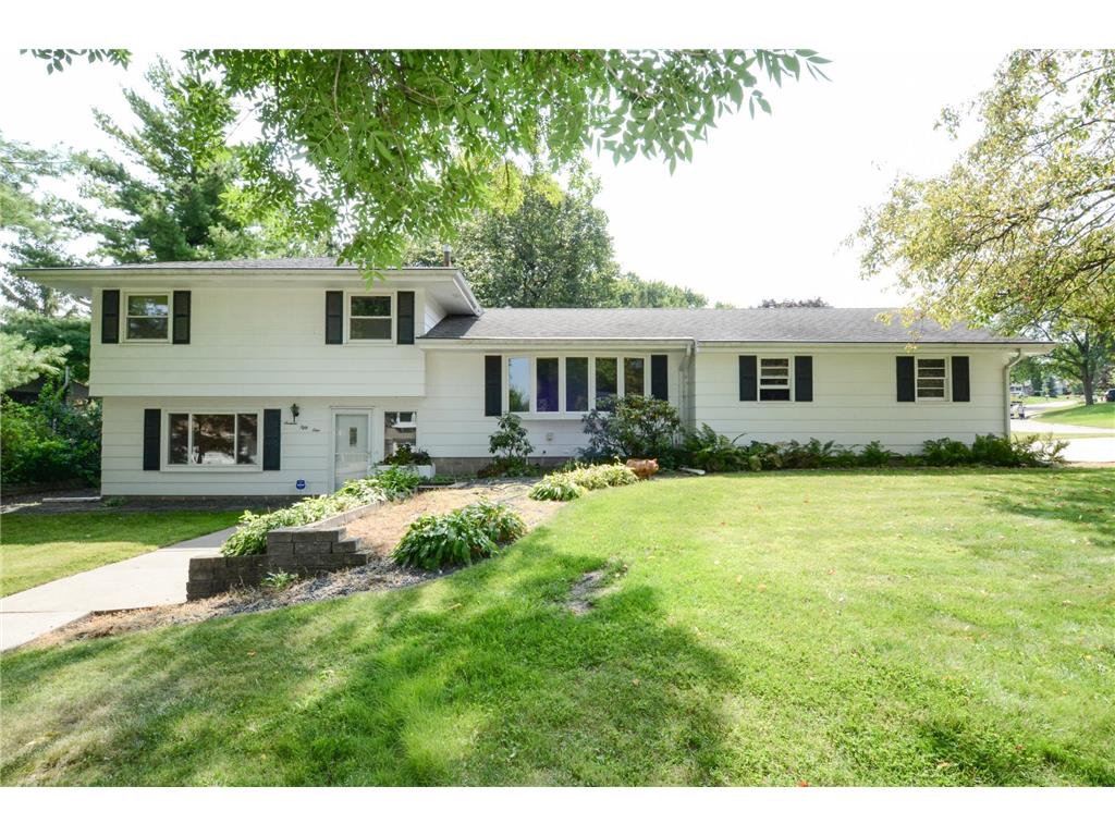 1651 Sioux Boulevard New Brighton MN 55112 6787558 image1