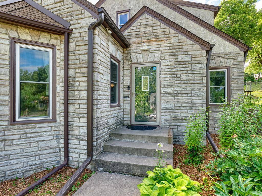 1651 Washburn Avenue N Minneapolis MN 55411 7047137 image2