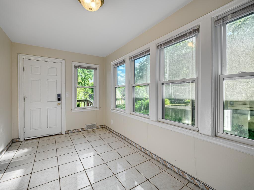 1651 Washburn Avenue N Minneapolis MN 55411 7047137 image21