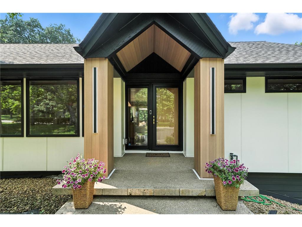 16515 Hilltop Terrace Minnetonka MN 55345 7015347 image1