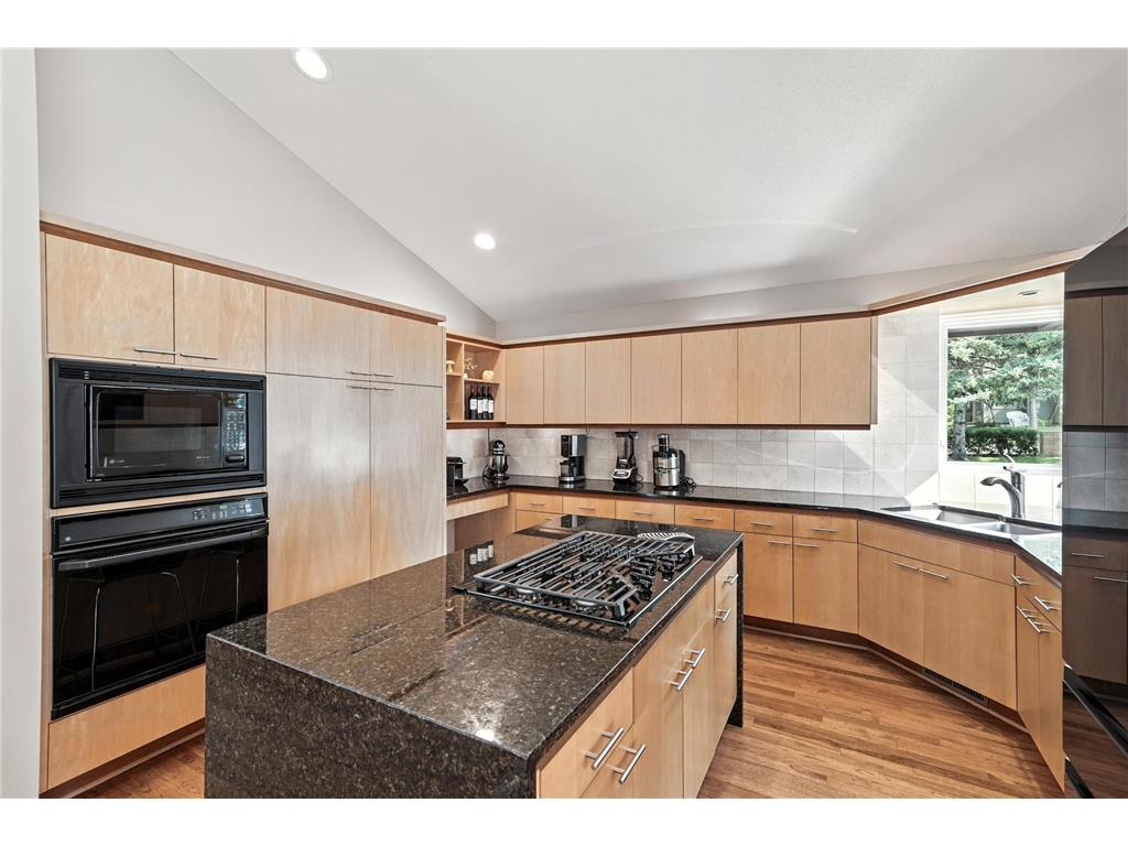 16515 Hilltop Terrace Minnetonka MN 55345 7015347 image16