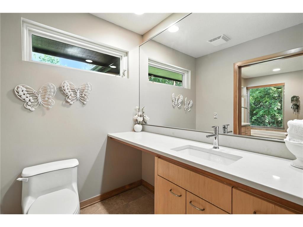 16515 Hilltop Terrace Minnetonka MN 55345 7015347 image31