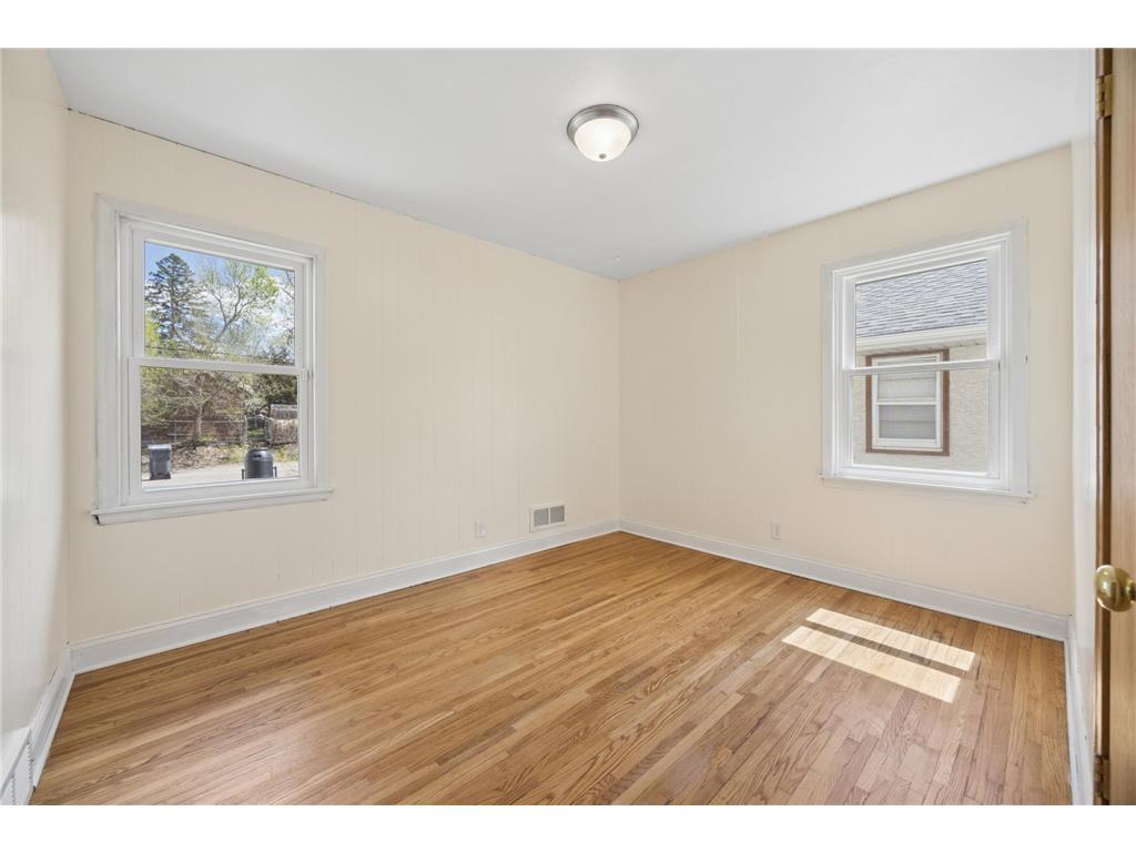 1652 Atlantic Street Saint Paul MN 55106 7076338 image13