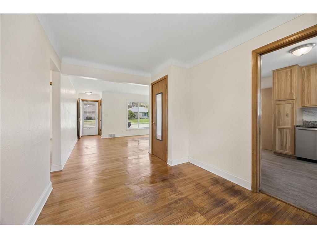 1652 Atlantic Street Saint Paul MN 55106 7076338 image7