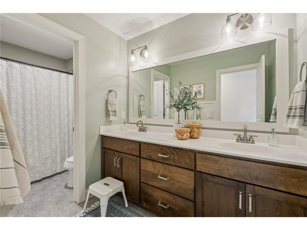16528 Duluth Trail Lakeville MN 55044 7057839 image34