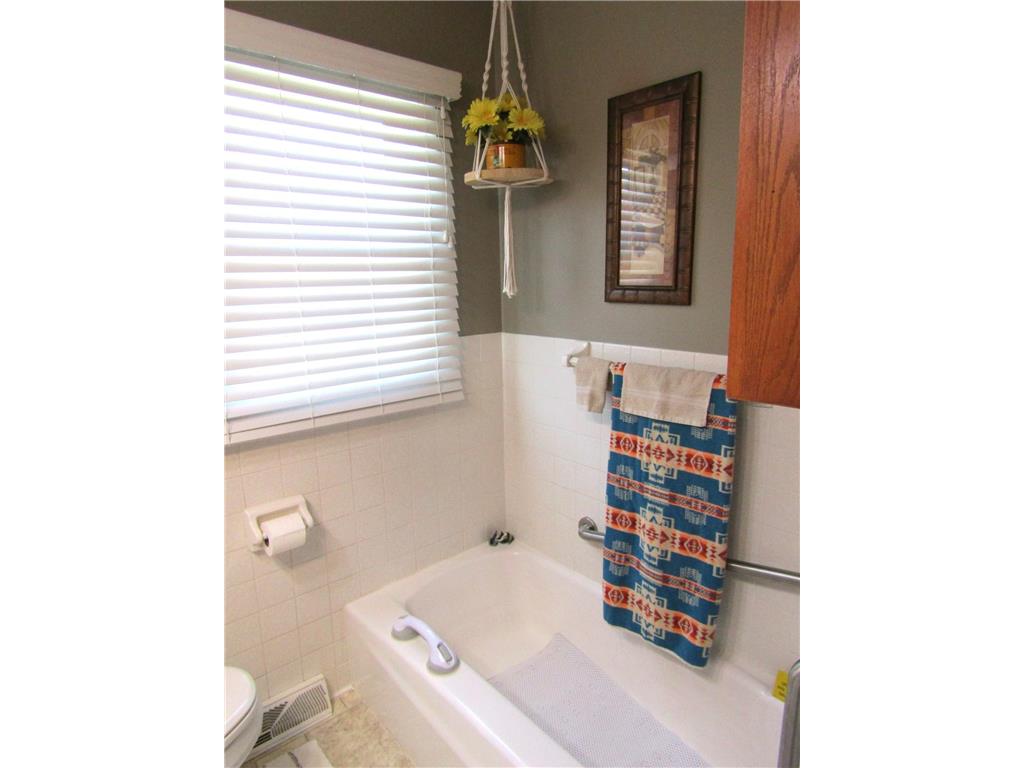 1653 9th Avenue Granite Falls MN 56241 7067340 image17