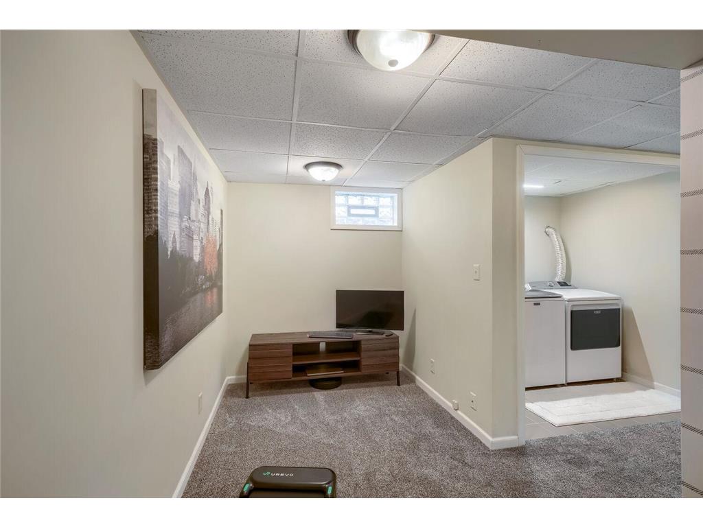1654 Concordia Avenue Saint Paul MN 55104 7089722 image13